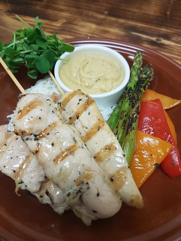 Chicken Skewers with Hummus and Grilled Vegetables